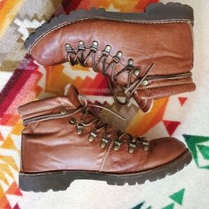 Frye Brown Leather Shearling Lined Hiking Boots